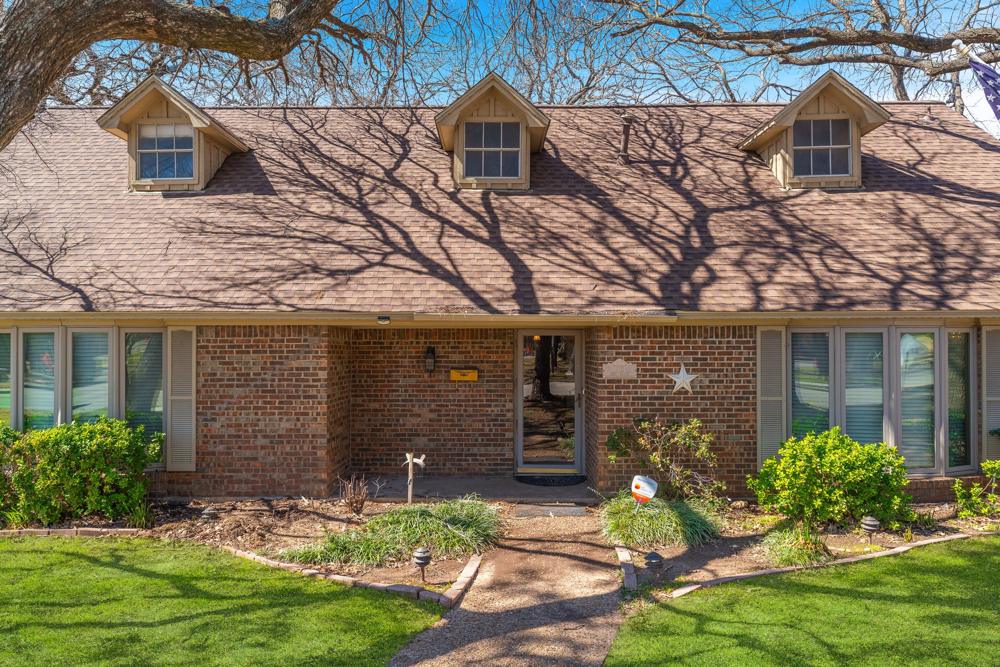 1501 Glen Valley Drive Irving TX 75061