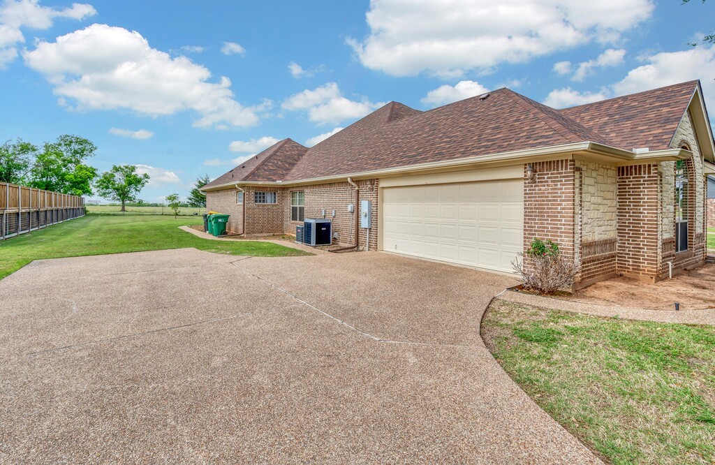 1405 Val Halla Park Robinson TX 76706