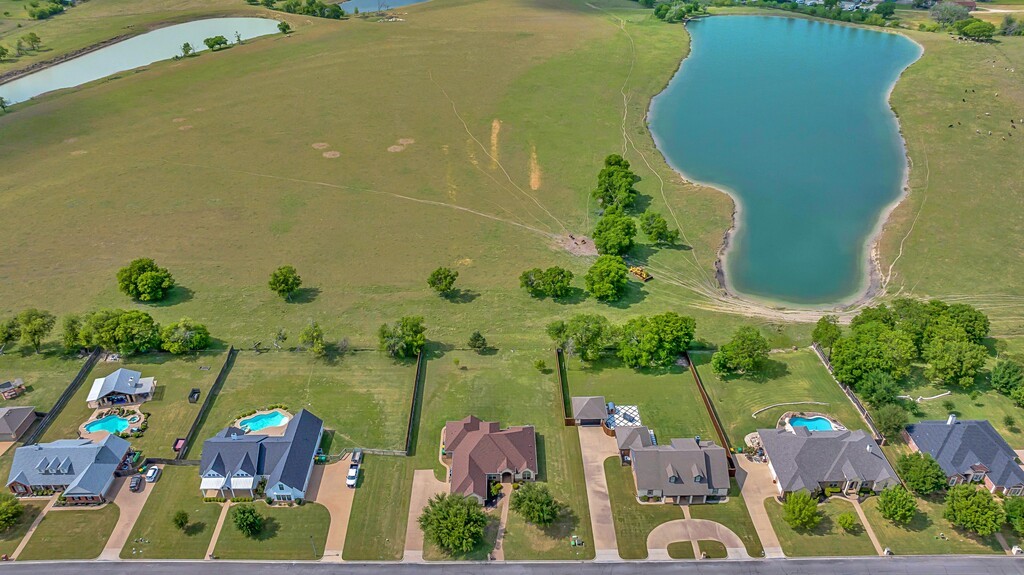 1405 Val Halla Park Robinson TX 76706
