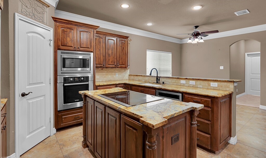 1405 Val Halla Park Robinson TX 76706