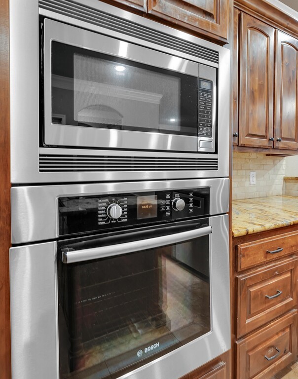 1405 Val Halla Park Robinson TX 76706