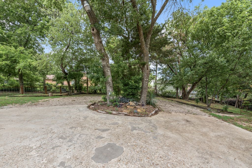 710 Bow Creek Court Duncanville TX 75116