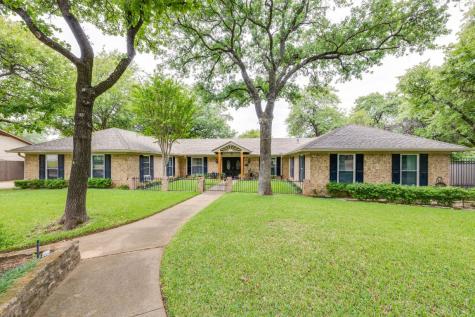 1306 Woodvine Drive Euless TX 76040