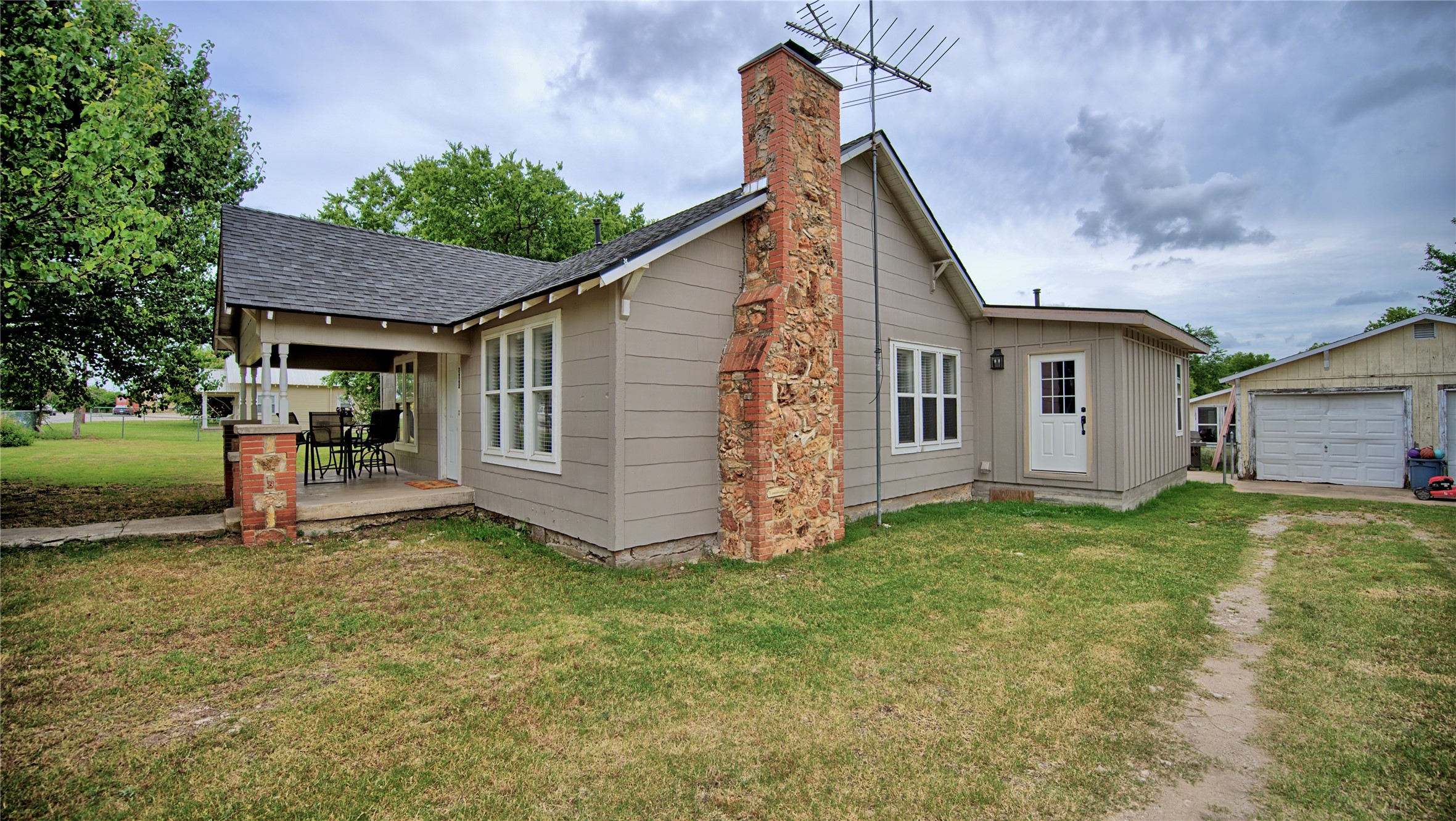 301 Spring Street Forestburg TX 76239