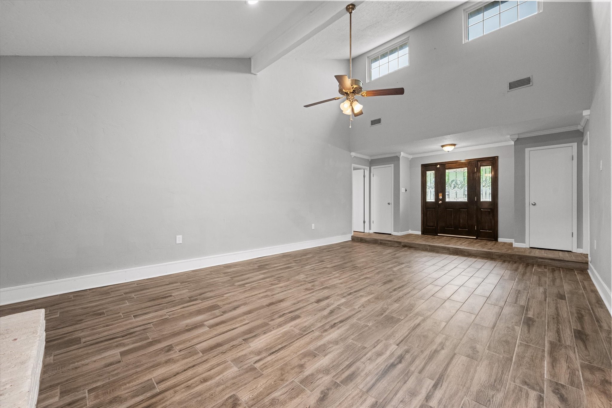213 Meadowhill Drive Benbrook TX 76126