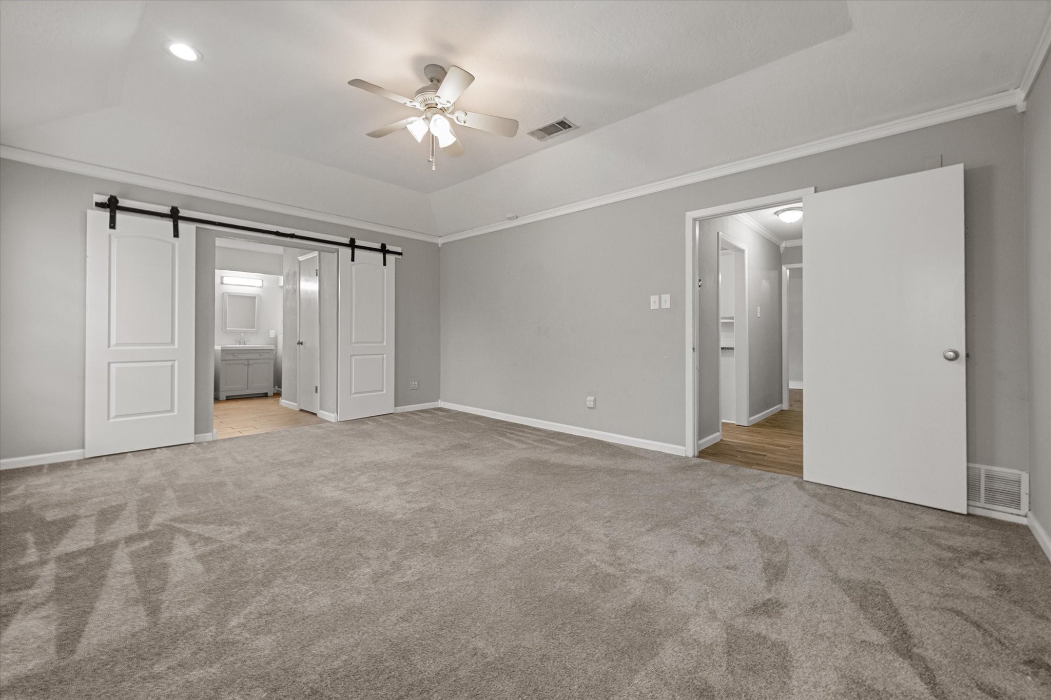 213 Meadowhill Drive Benbrook TX 76126
