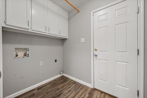 213 Meadowhill Drive Benbrook TX 76126