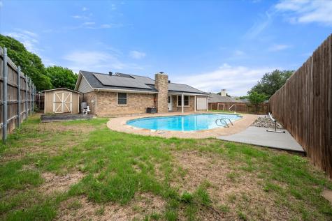 213 Meadowhill Drive Benbrook TX 76126