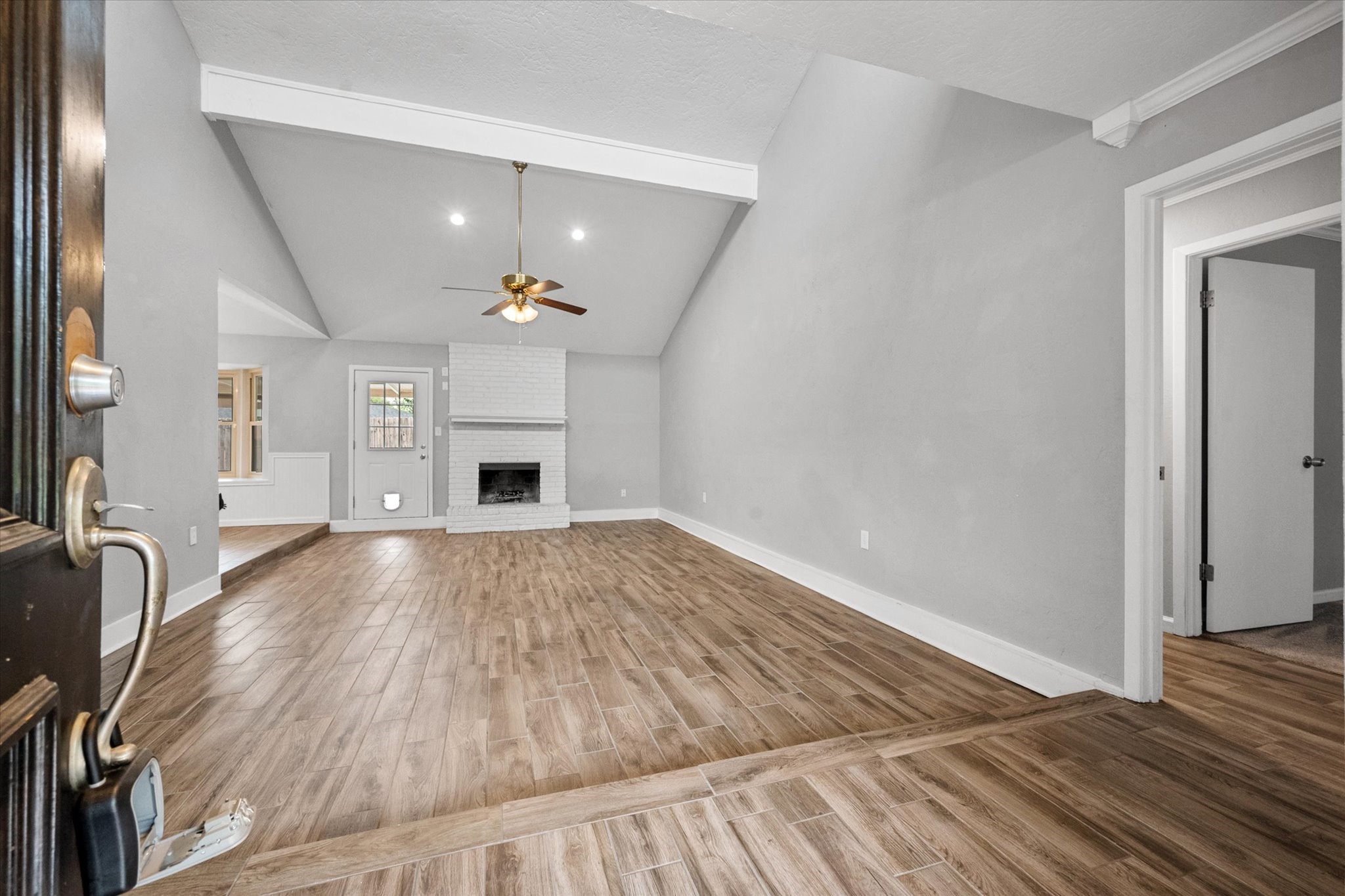 213 Meadowhill Drive Benbrook TX 76126