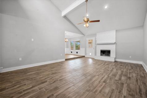 213 Meadowhill Drive Benbrook TX 76126