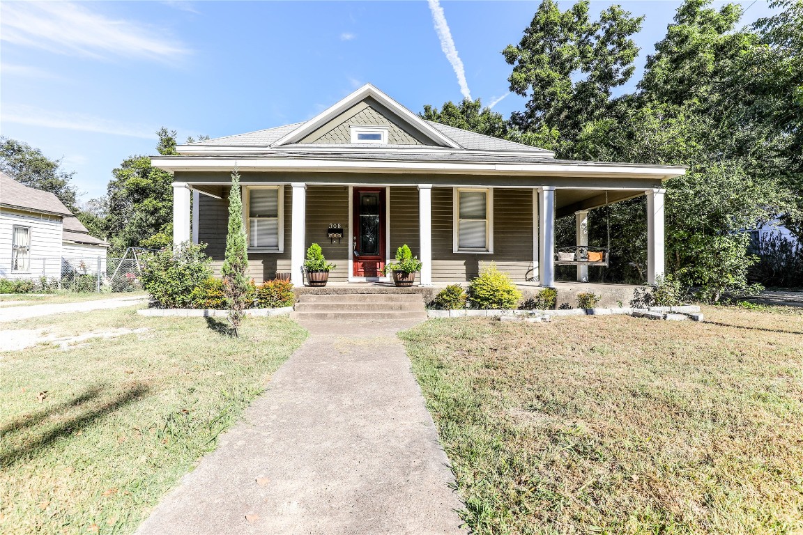 308 W Gilmer Street Ennis TX 75119