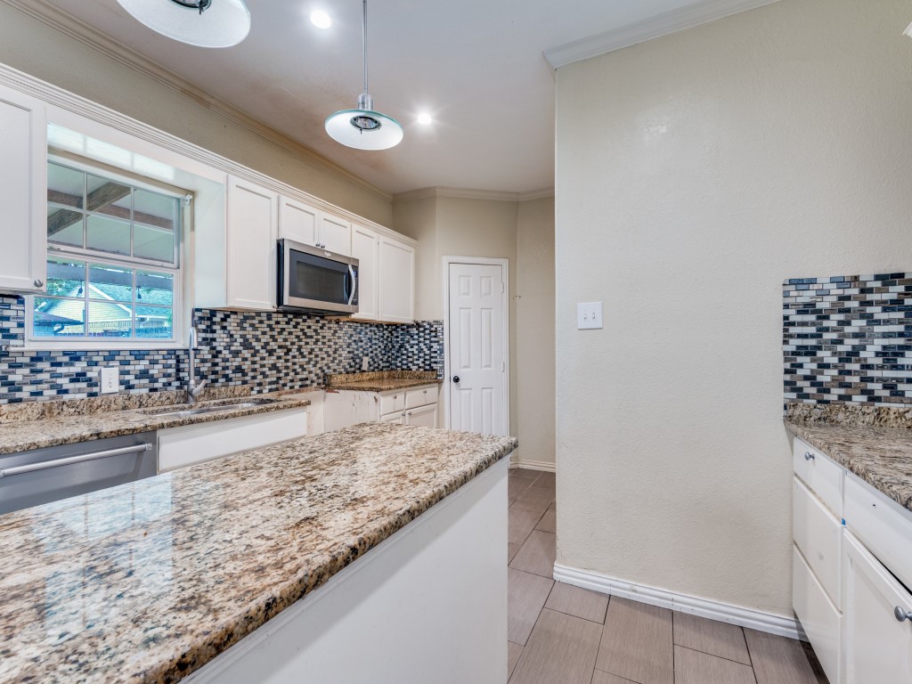 1145 Briar Oaks Drive Irving TX 75060