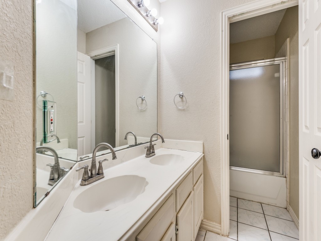 1145 Briar Oaks Drive Irving TX 75060