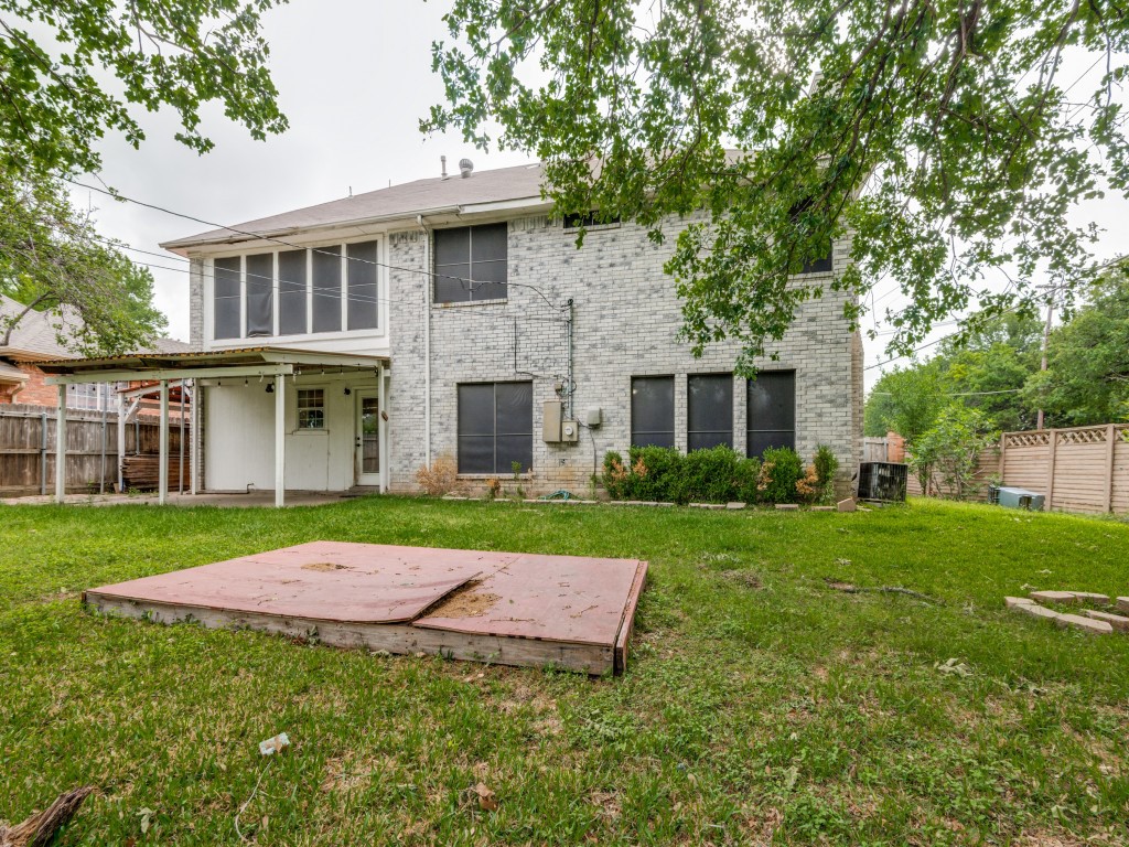 1145 Briar Oaks Drive Irving TX 75060