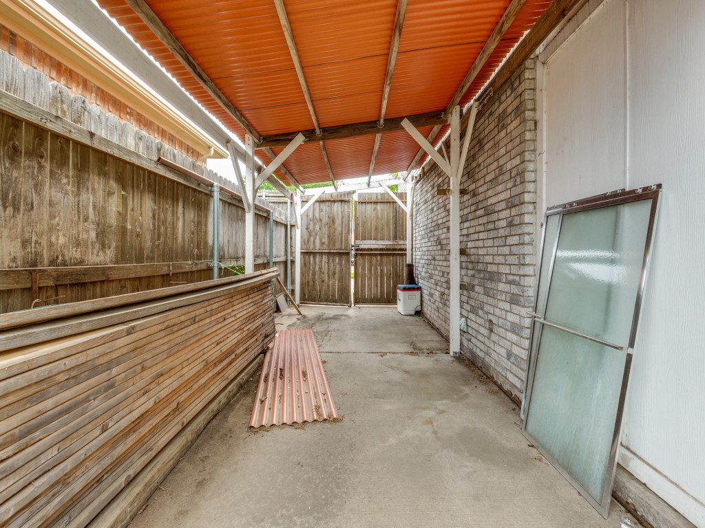 1145 Briar Oaks Drive Irving TX 75060