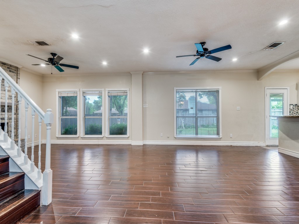1145 Briar Oaks Drive Irving TX 75060