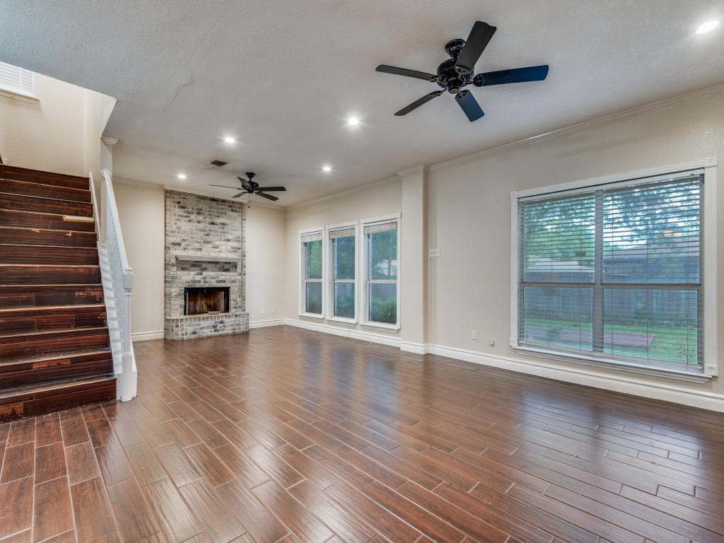 1145 Briar Oaks Drive Irving TX 75060