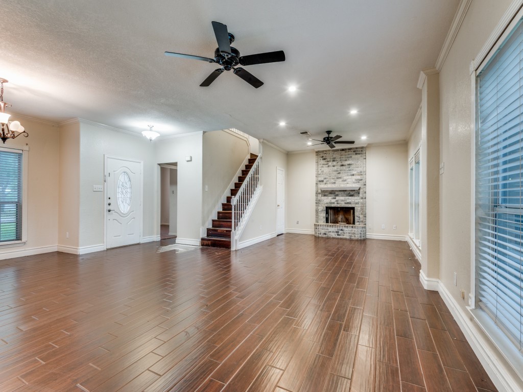 1145 Briar Oaks Drive Irving TX 75060