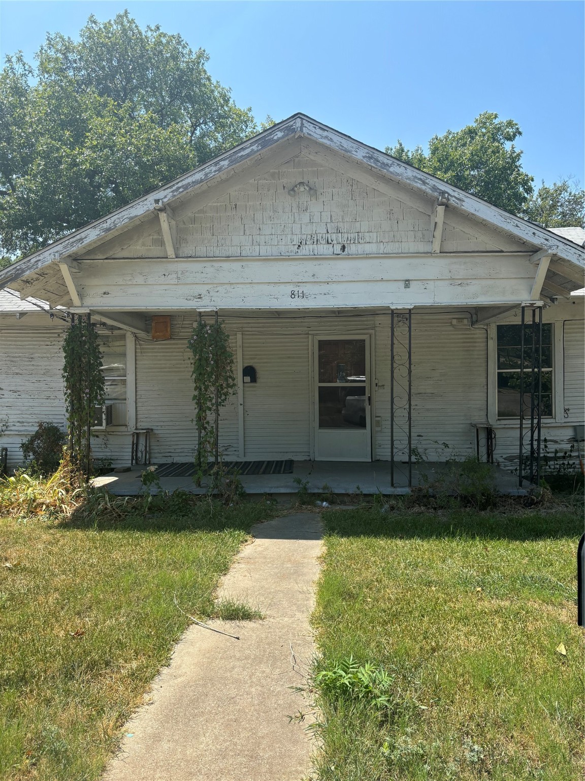 811 Ritchey Street Gainesville TX 76240