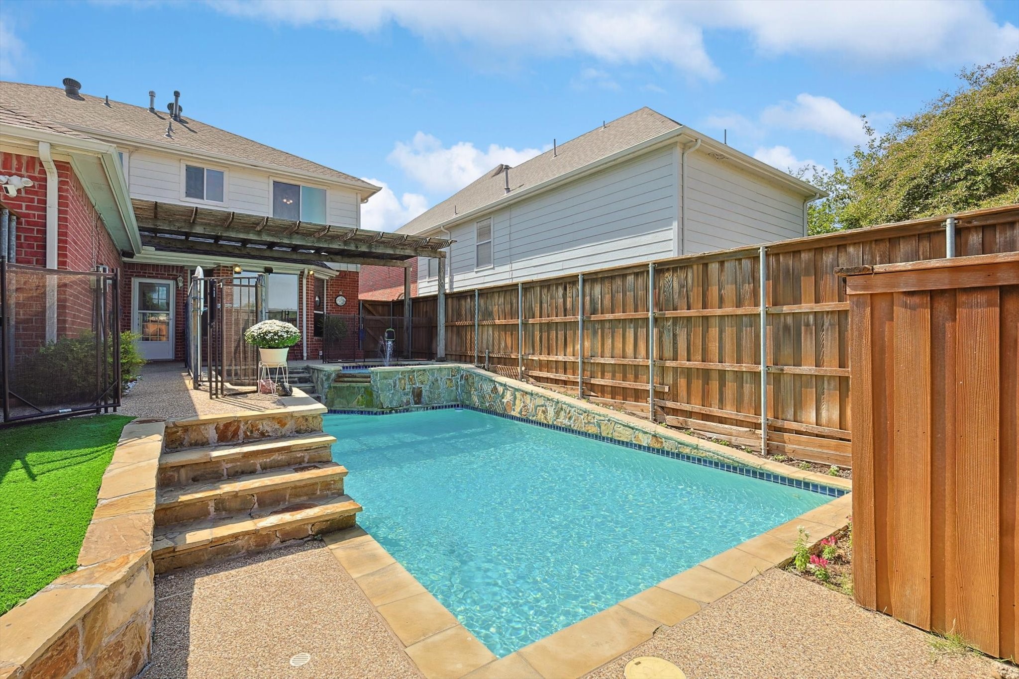 3537 Lark Meadow Way Dallas TX 75287