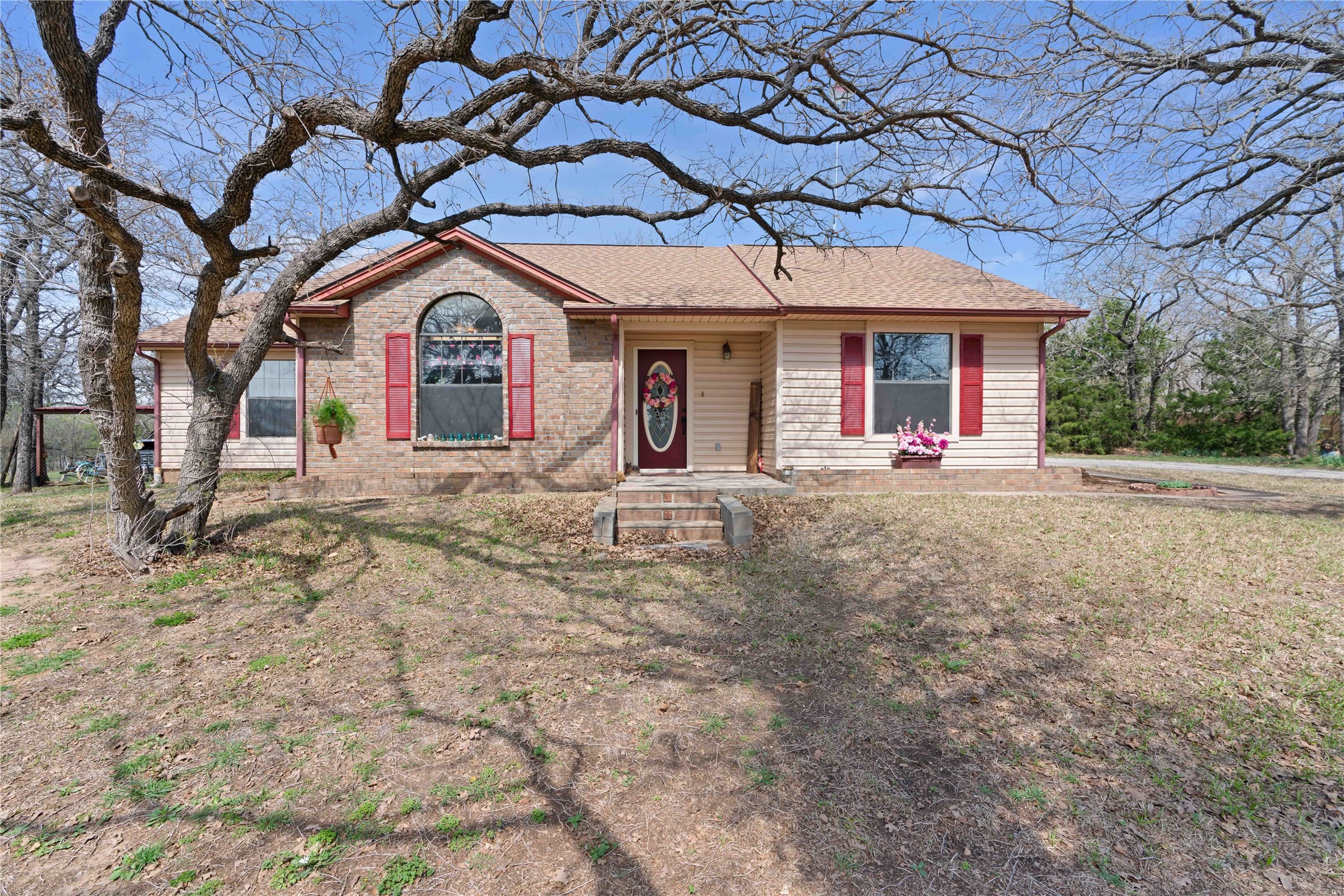 972 County Road 3655 Paradise TX 76073