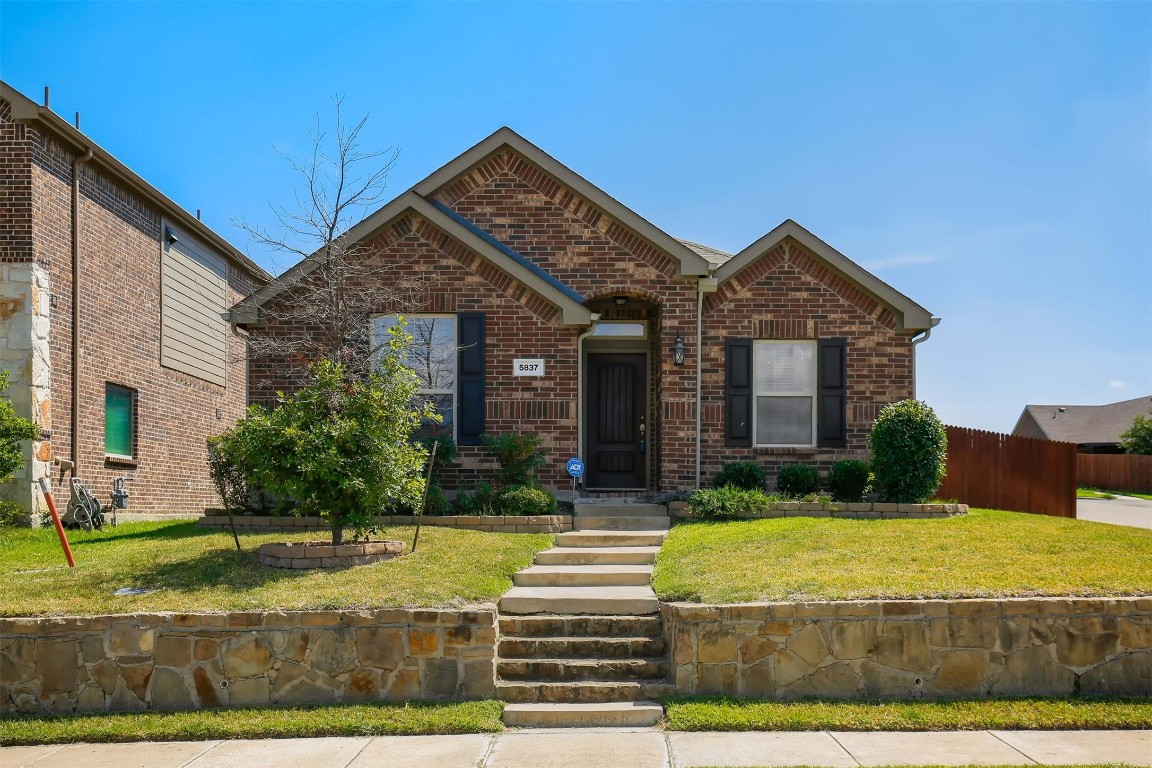 5837 Burgundy Rose Drive Fort Worth TX 76123