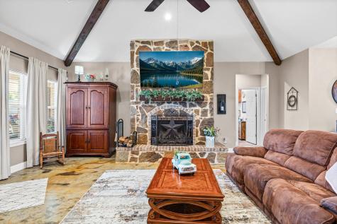 592 Old Agnes Road Weatherford TX 76088