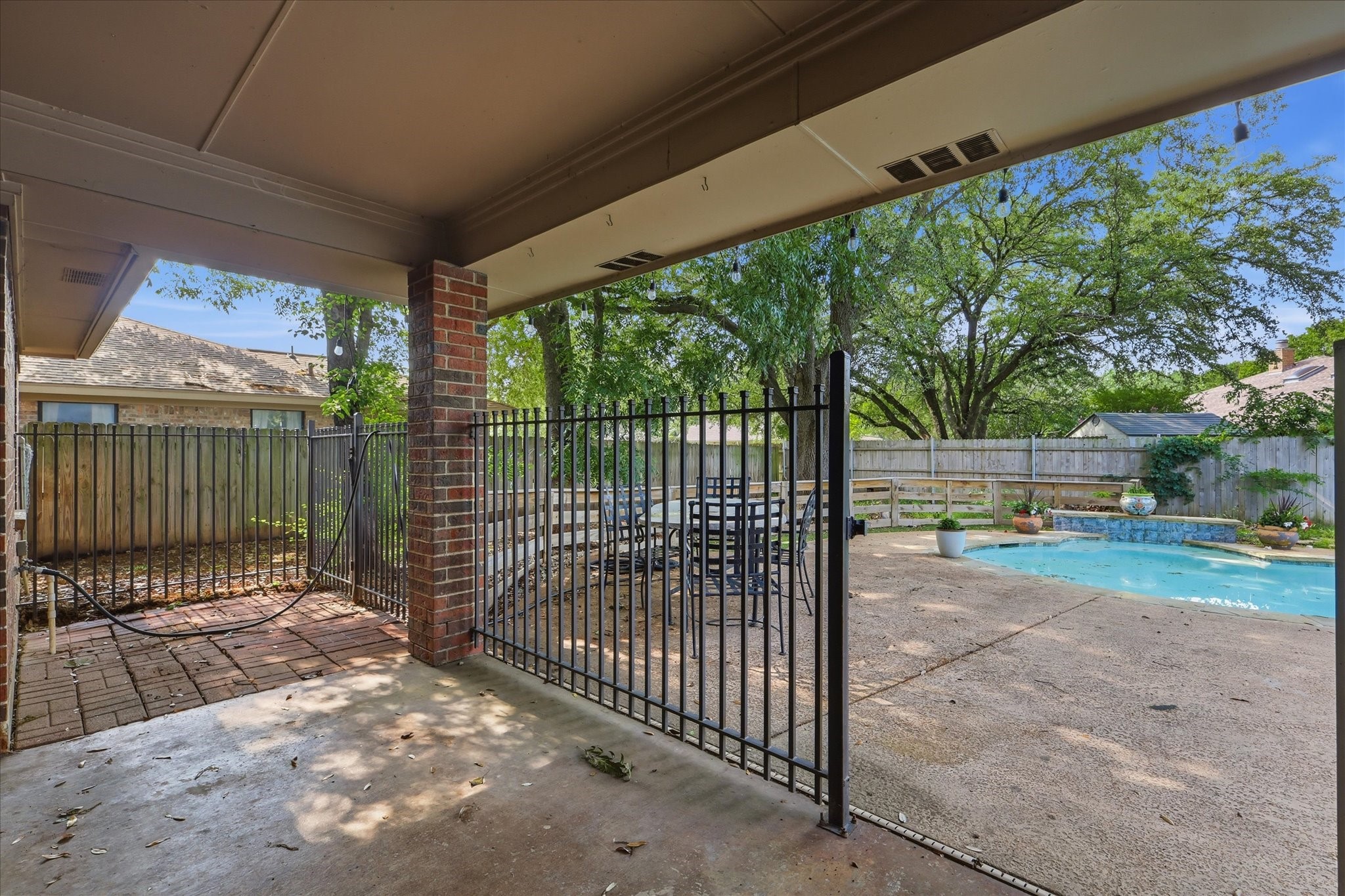 1500 Pickwick Lane Denton TX 76209