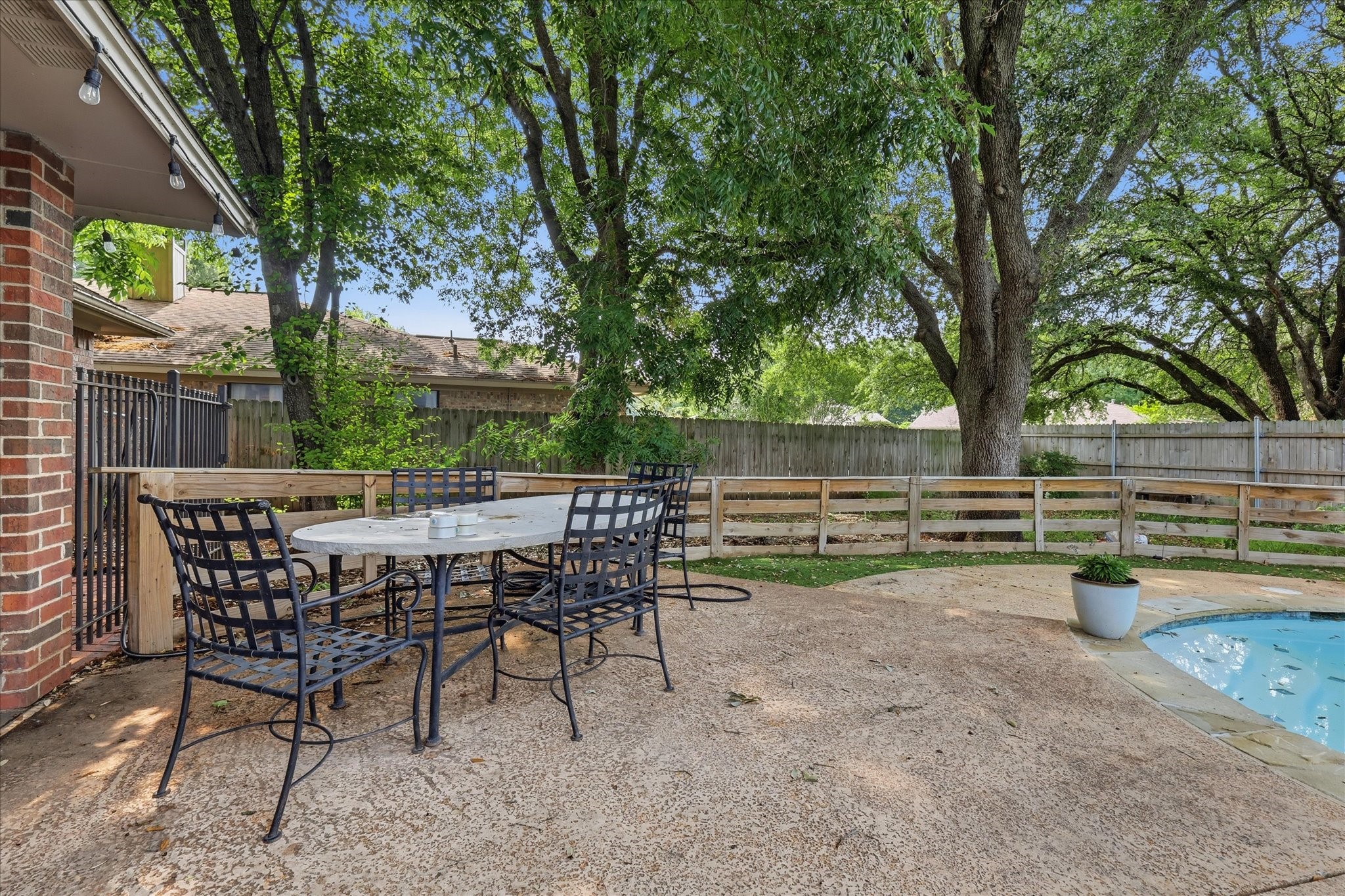 1500 Pickwick Lane Denton TX 76209