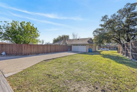 1889 Tree Crest Drive Lewisville TX 75077
