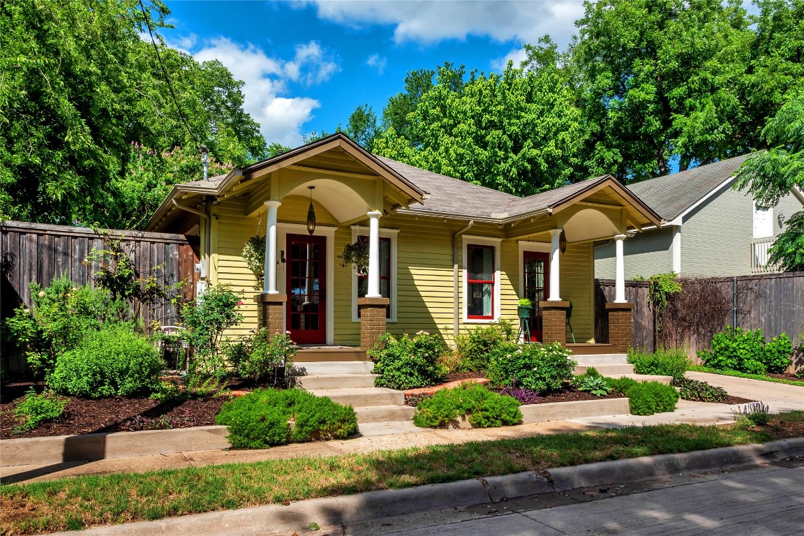 614 N Prairie Avenue Dallas TX 75246