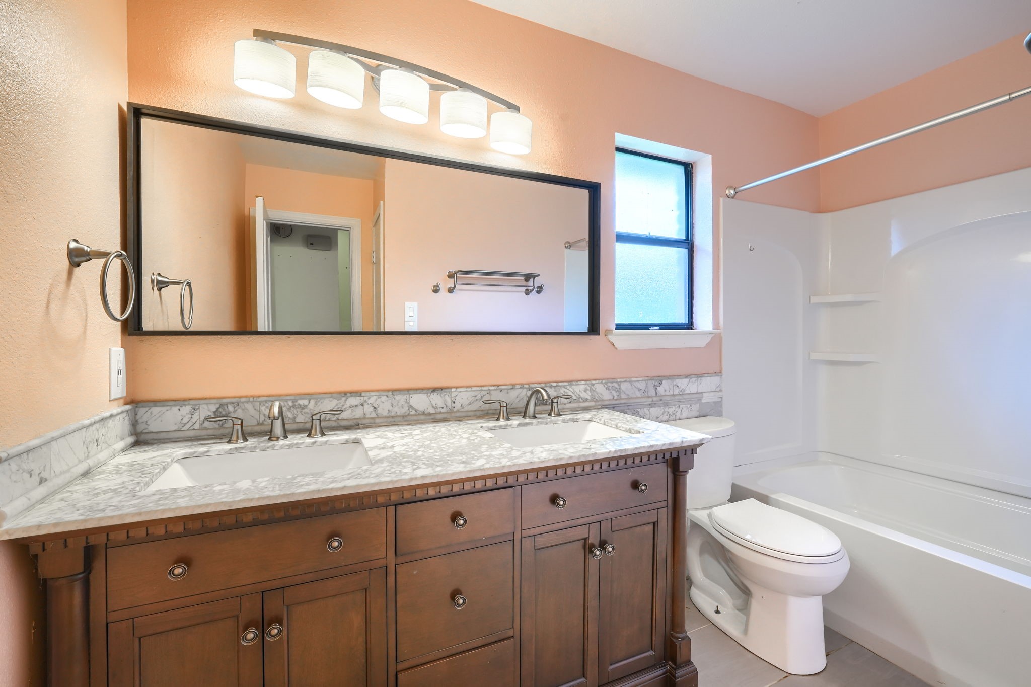 445 Trail View Lane Garland TX 75043