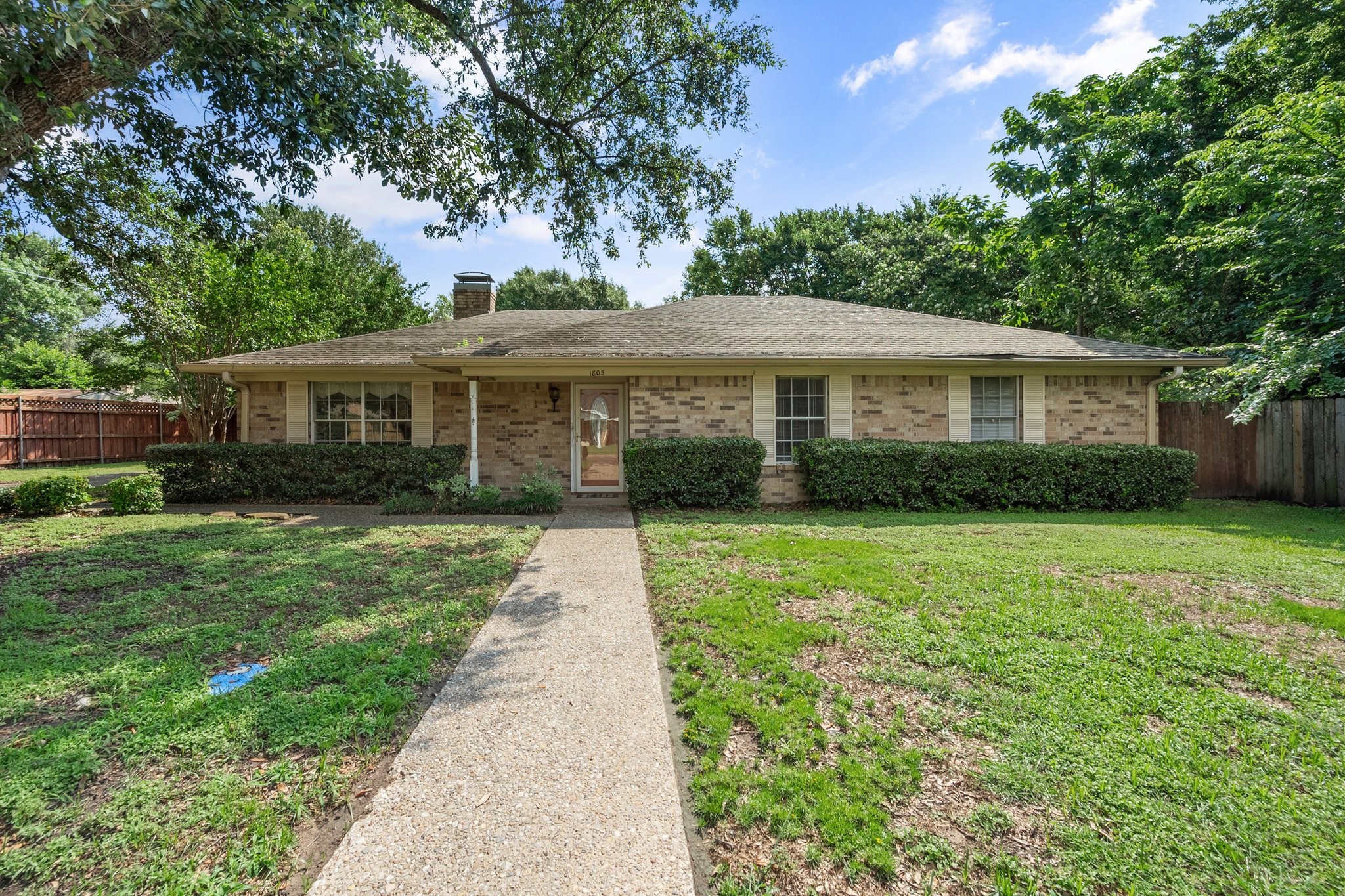 1805 Laura Lane Corsicana TX 75110
