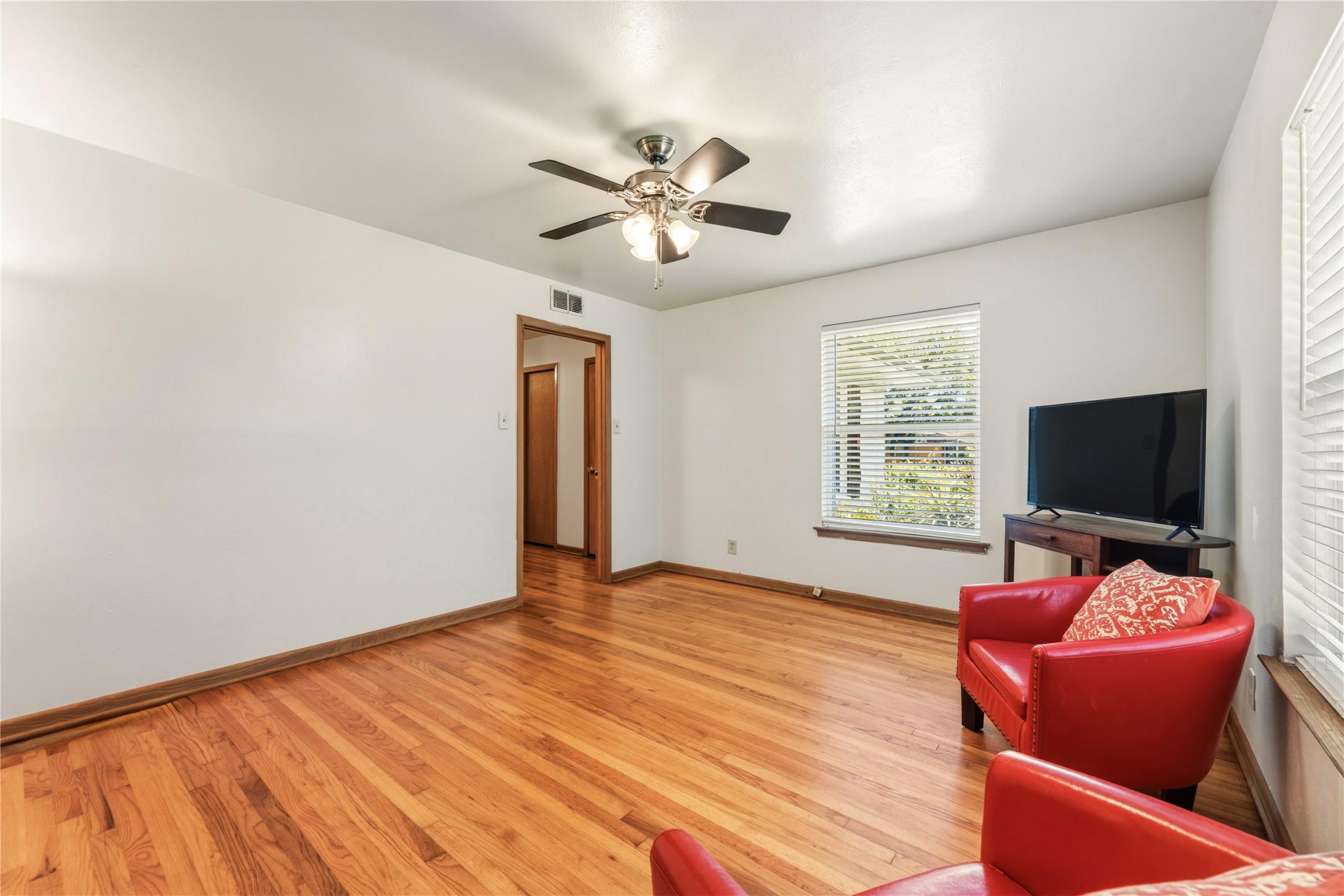 535 Degan Avenue Lewisville TX 75057