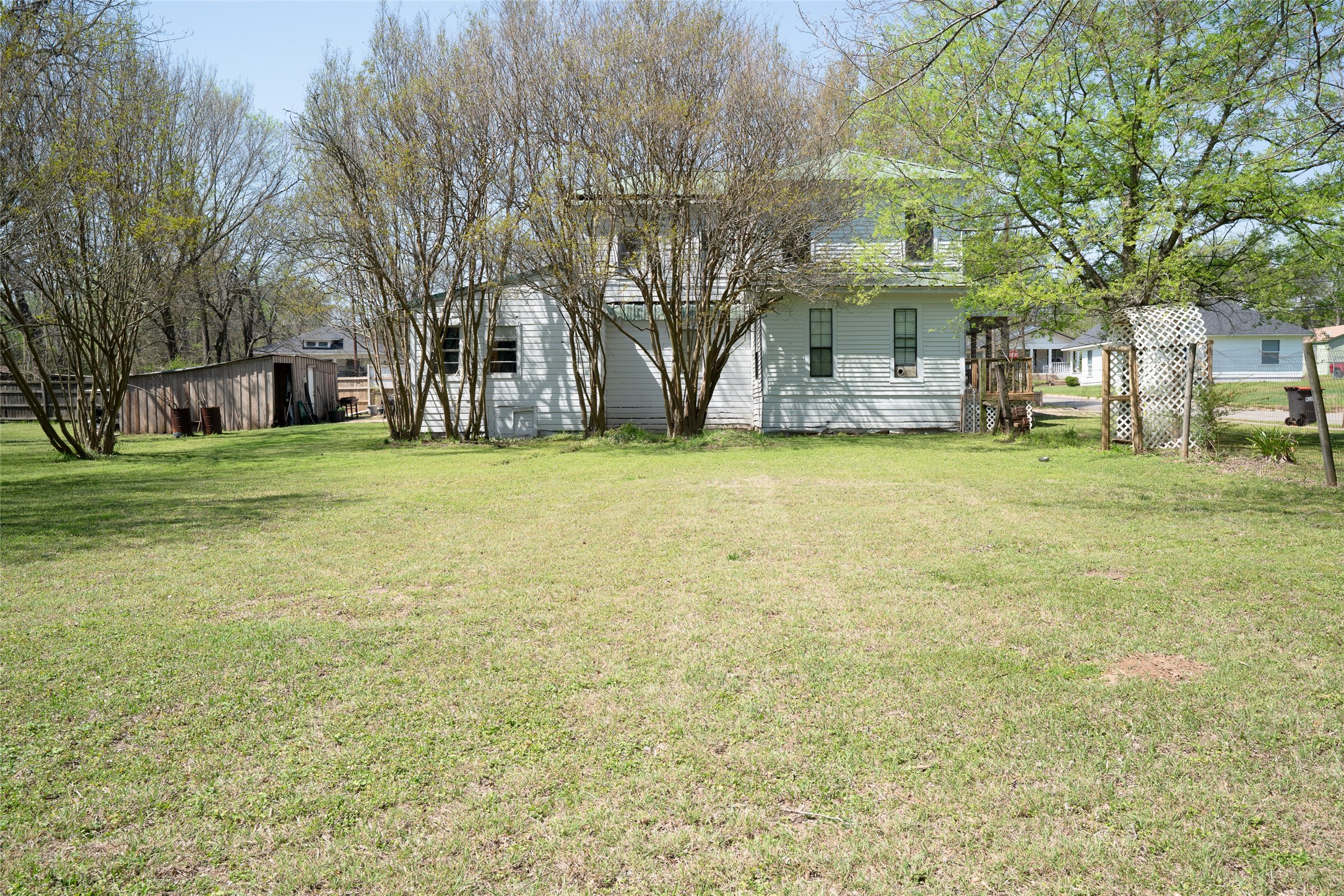 631 W Austin Paris TX 75460