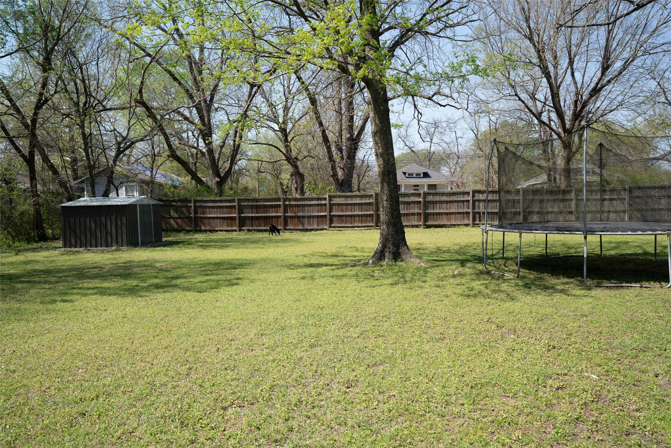 631 W Austin Paris TX 75460