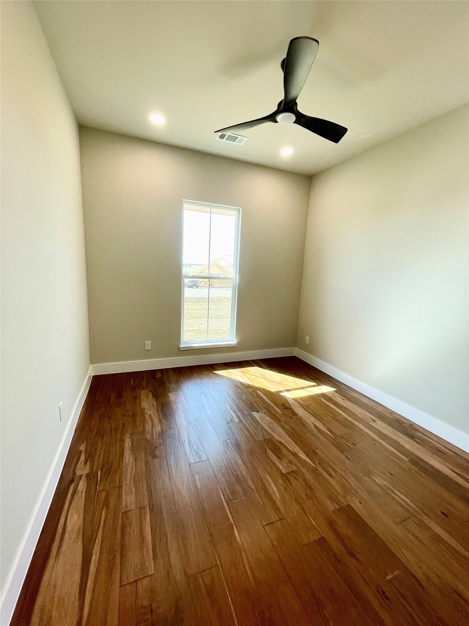 1083 Dixie Estates Way Whitesboro TX 76273