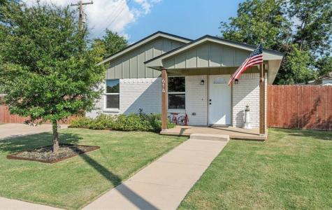 614 W 3rd Street Mcgregor TX 76657