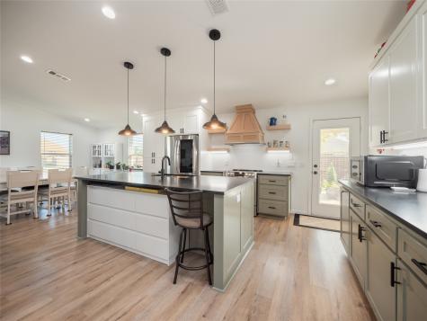 614 W 3rd Street Mcgregor TX 76657