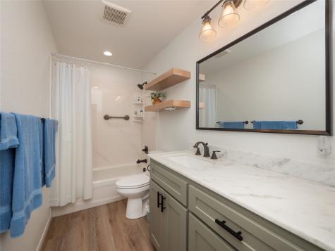 614 W 3rd Street Mcgregor TX 76657