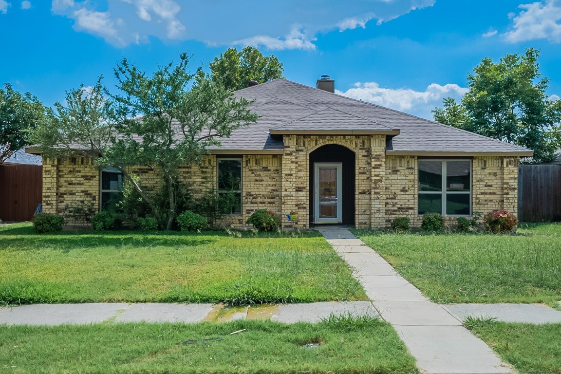 2032 Espinosa Drive Carrollton TX 75010