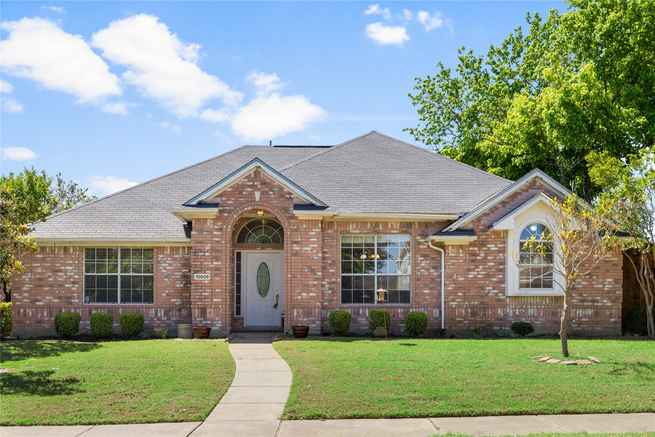 10609 Pineview Lane Frisco TX 75035