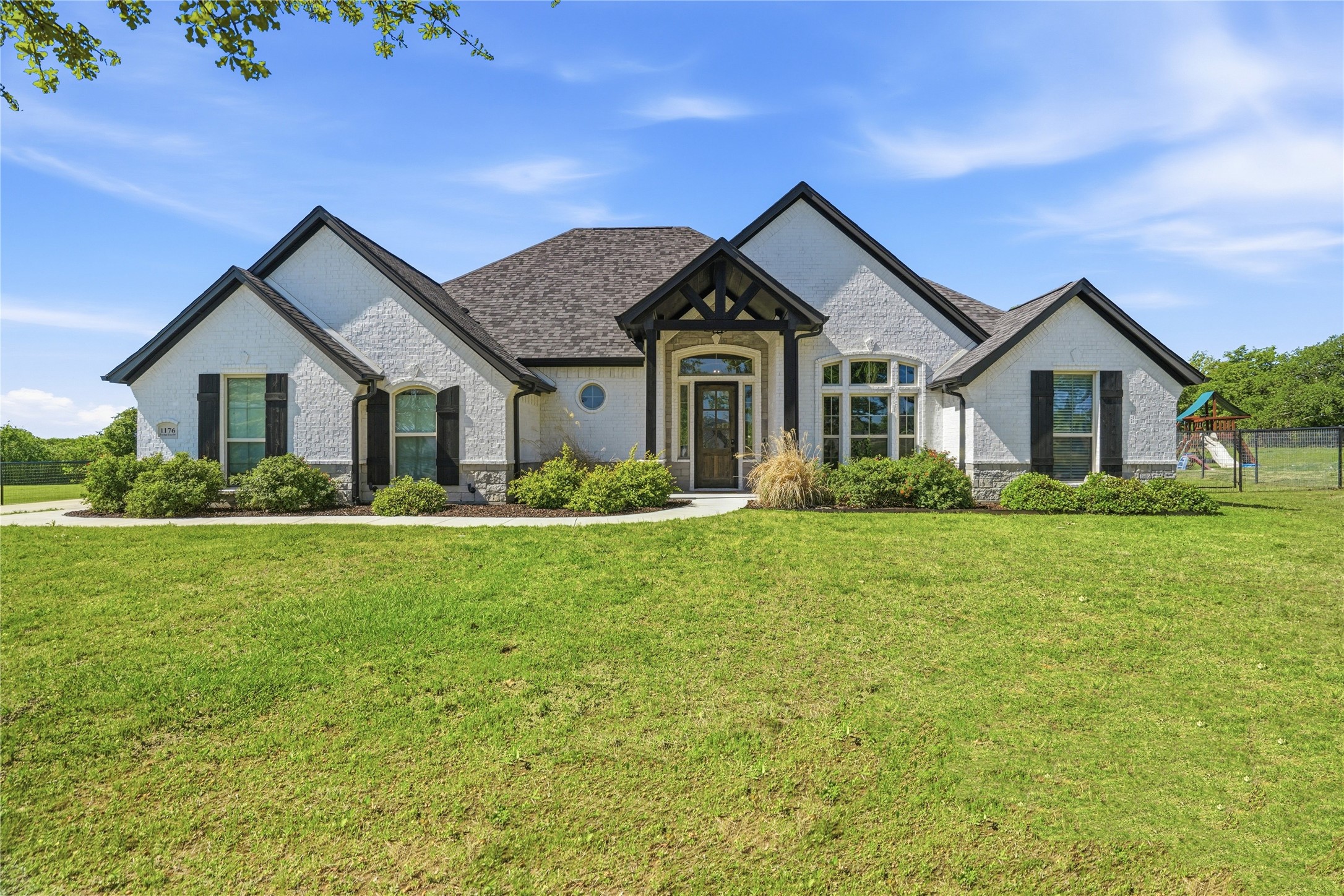 1176 Horizon Trace Drive Azle TX 76020