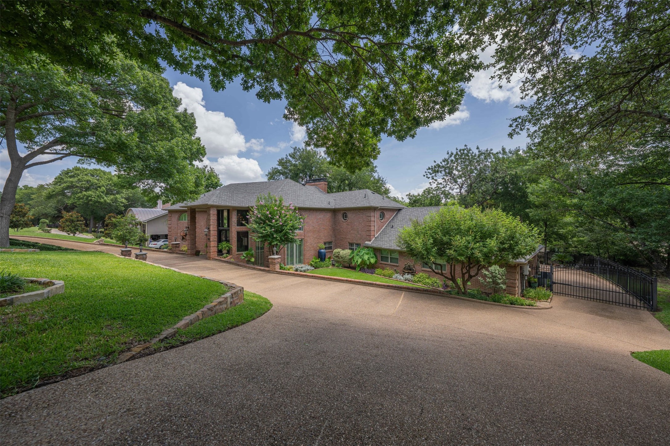 401 Canyon Creek Trail Fort Worth TX 76112