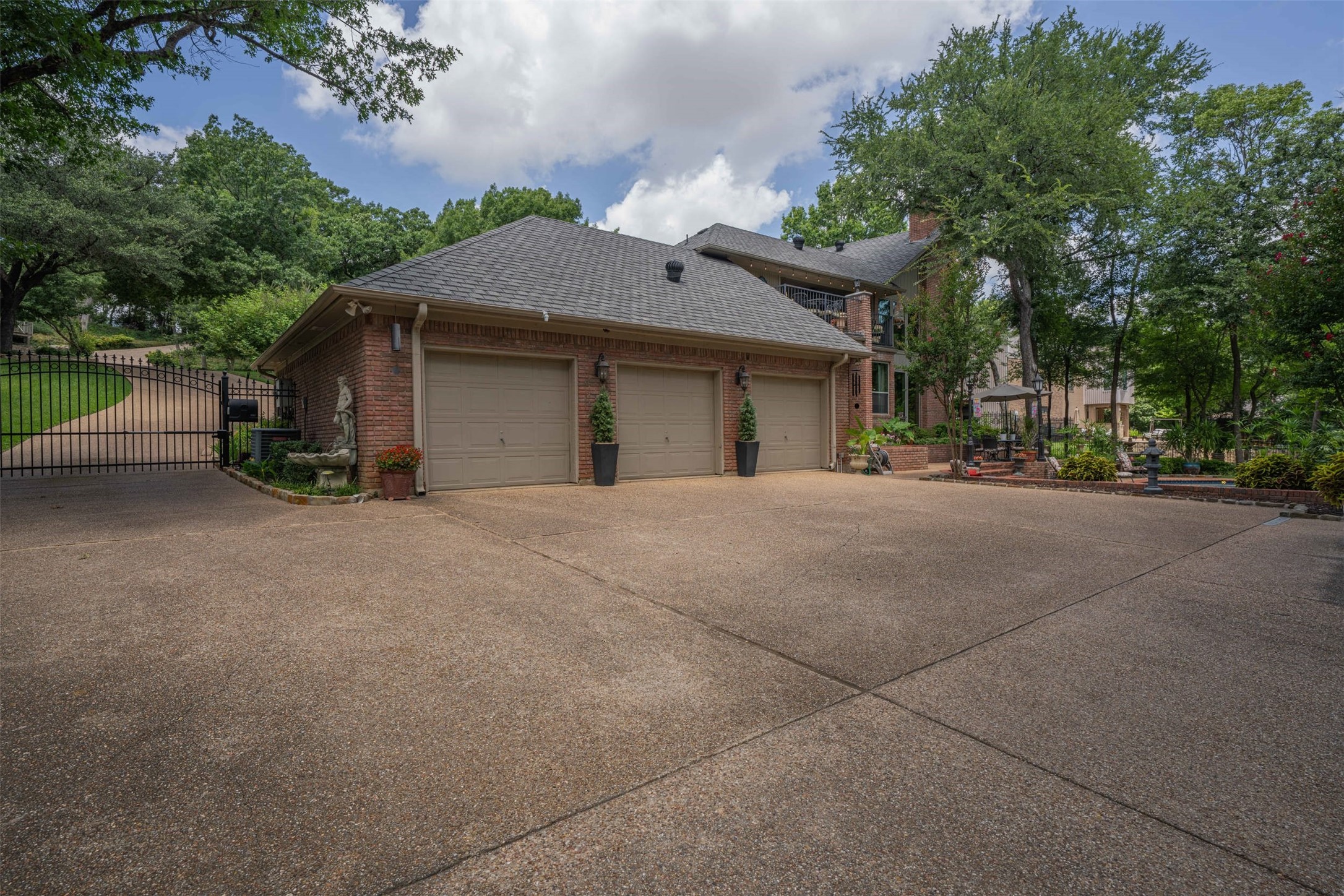 401 Canyon Creek Trail Fort Worth TX 76112