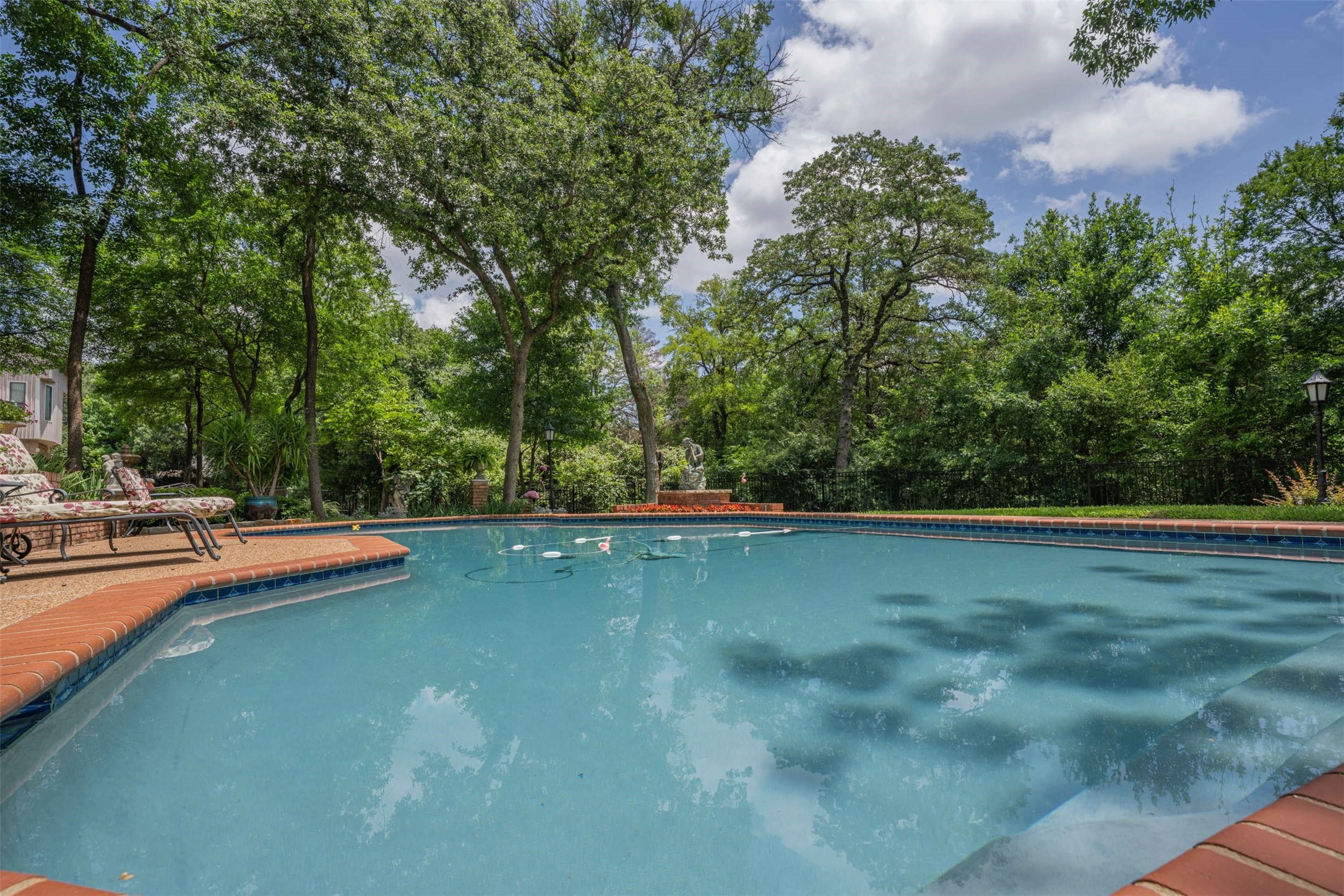 401 Canyon Creek Trail Fort Worth TX 76112