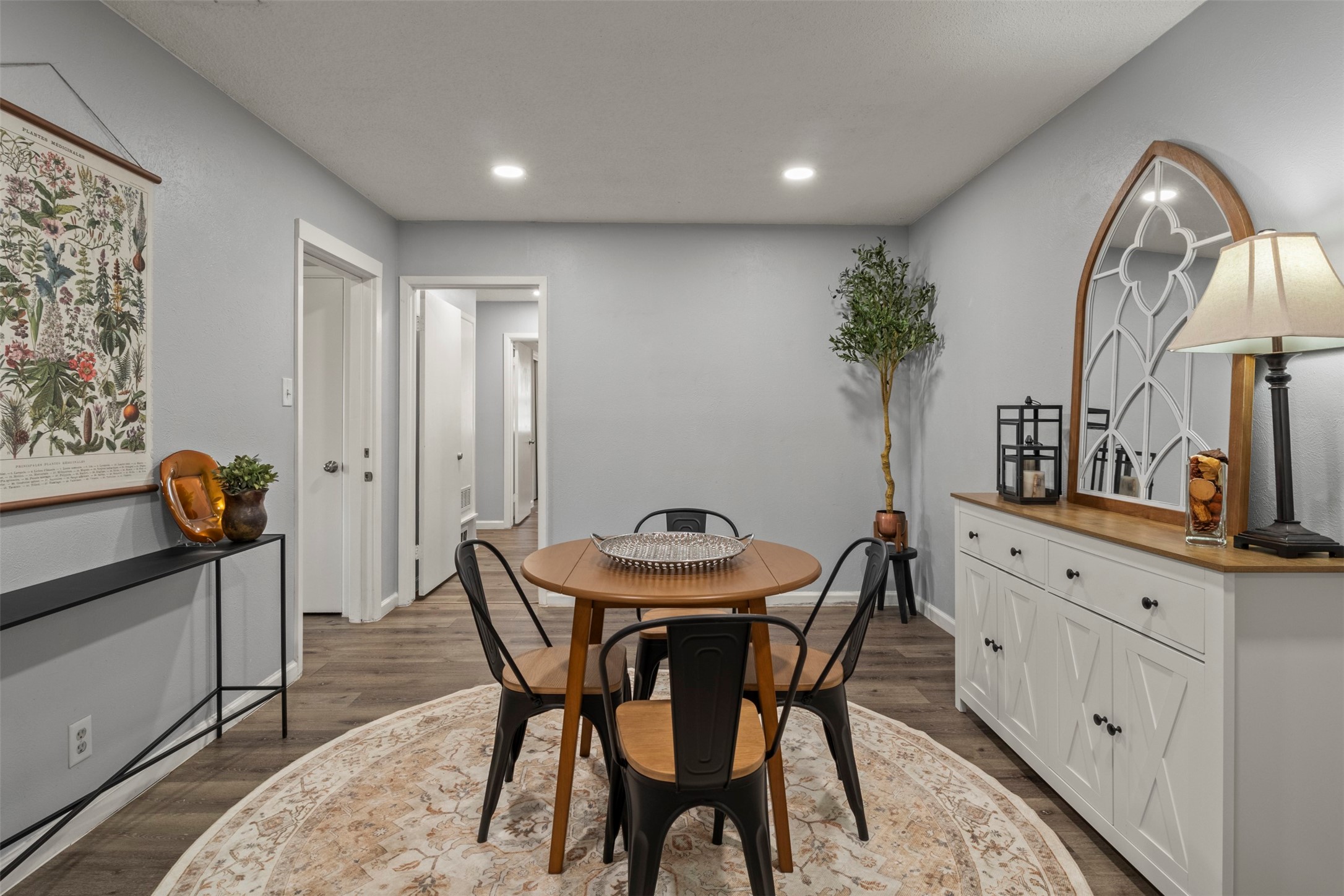 706 Henslee Drive Euless TX 76040