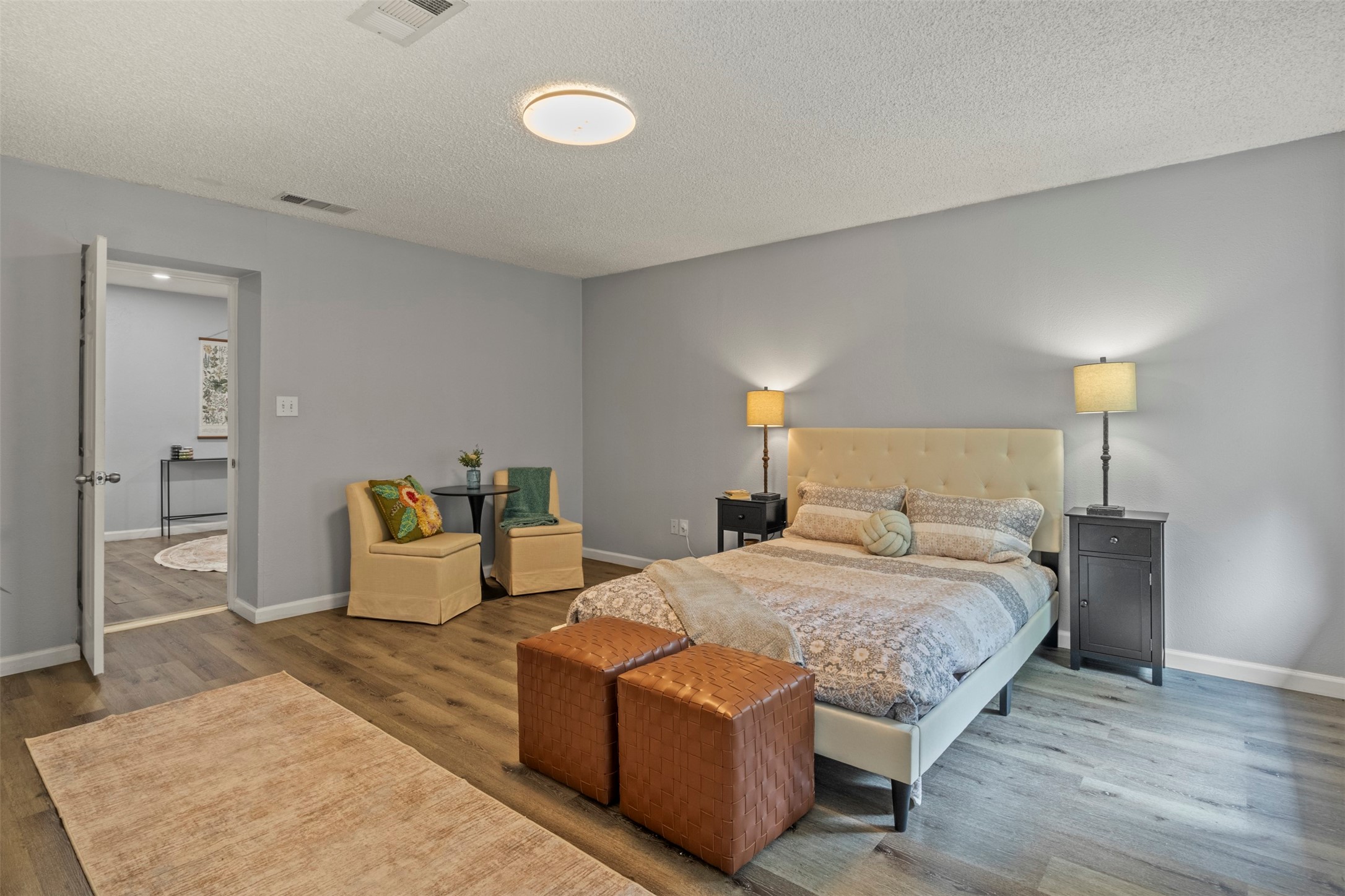 706 Henslee Drive Euless TX 76040