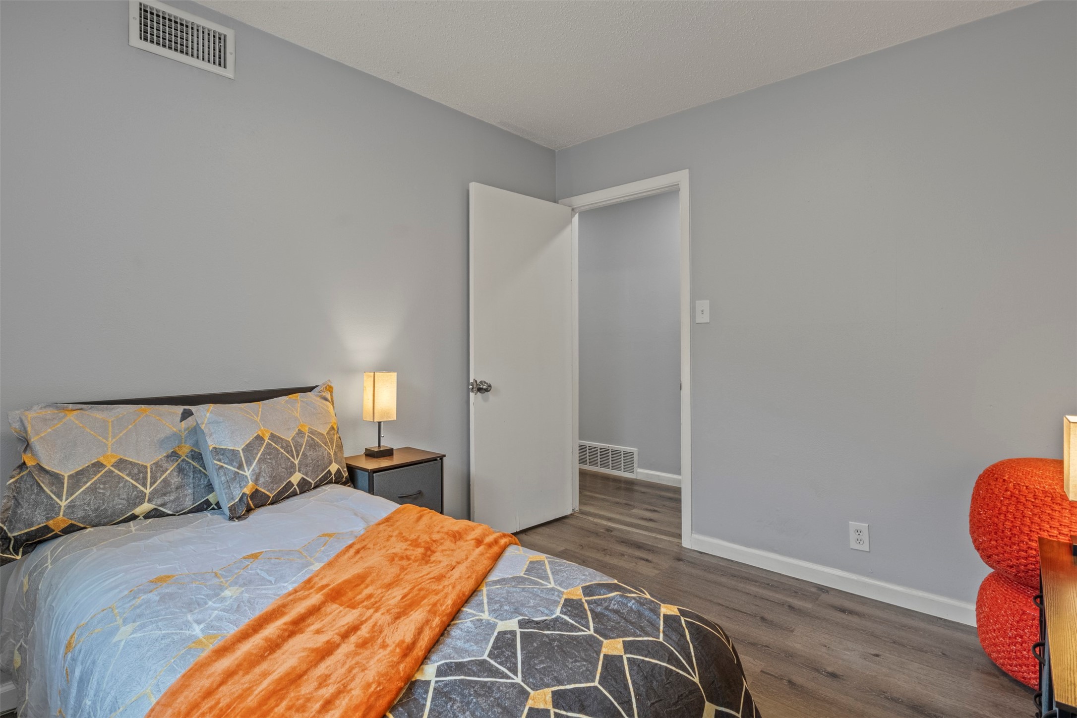 706 Henslee Drive Euless TX 76040