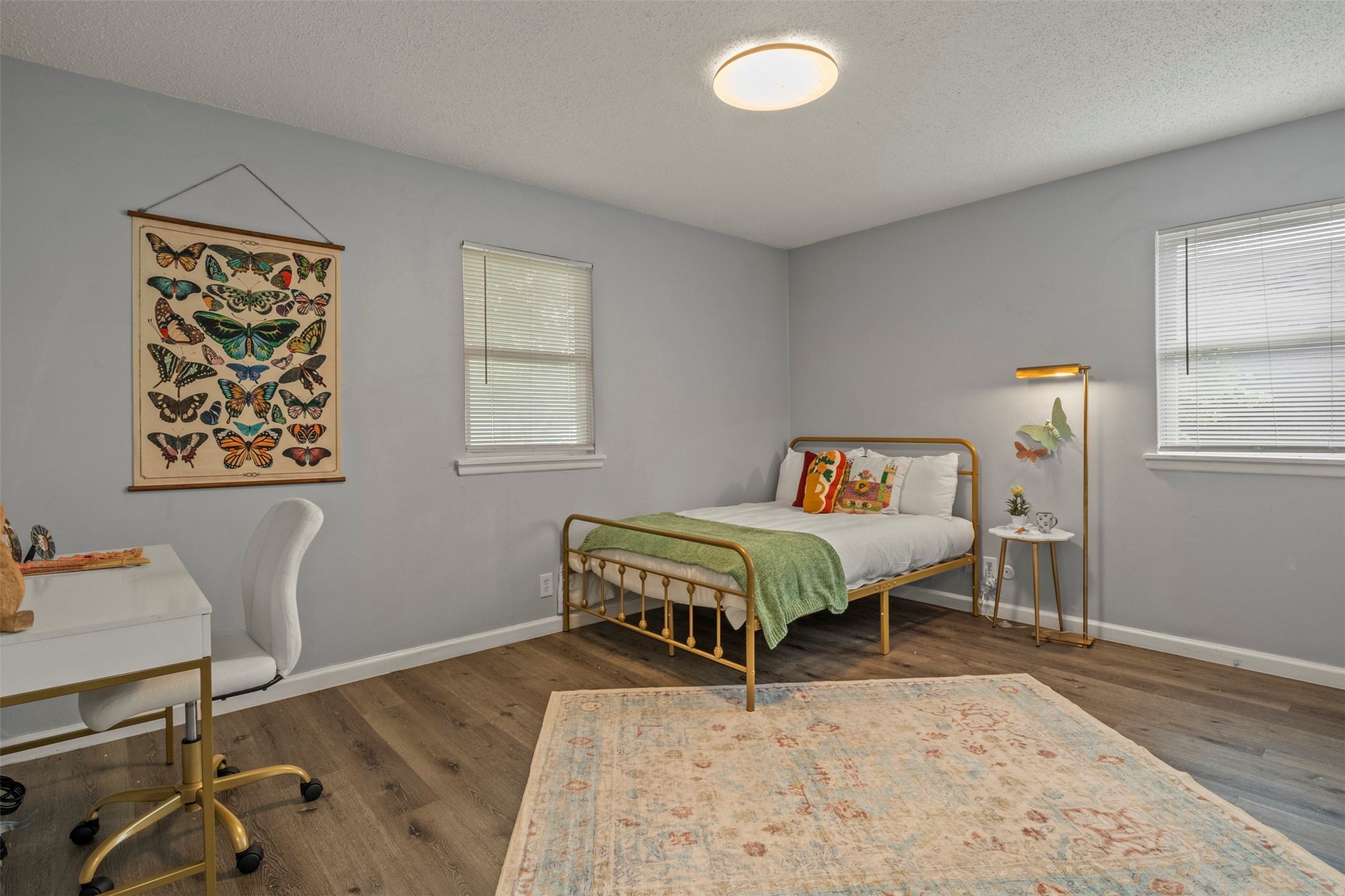 706 Henslee Drive Euless TX 76040